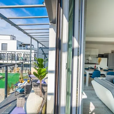Apartament Grey Lights Garden *