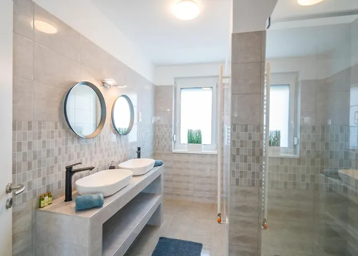 아파트 Grey Lights Garden