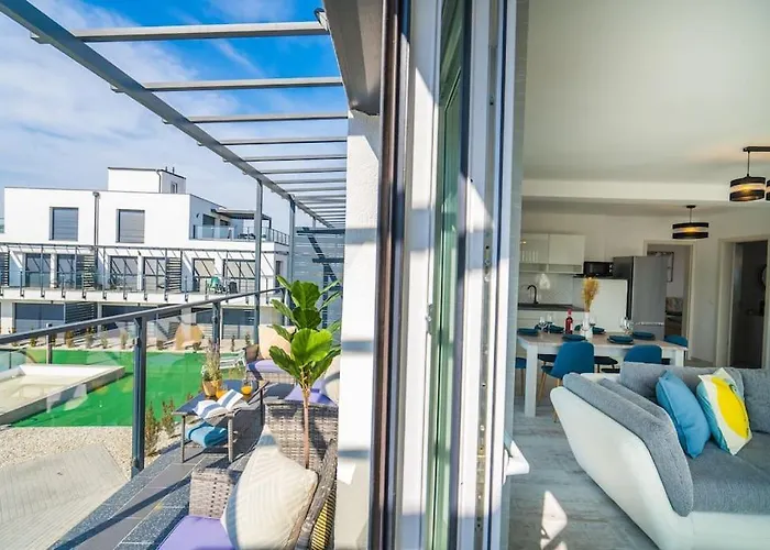 아파트 Grey Lights Garden *